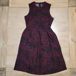Who What Wear Woman's Ebony Pomegranate Sleeveless Jacquard Print Dress Small